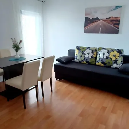 Apartment Doana *