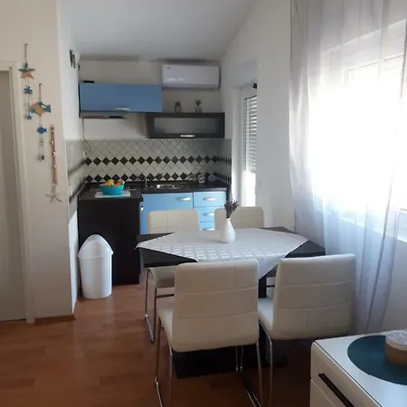 Apartment Doana *